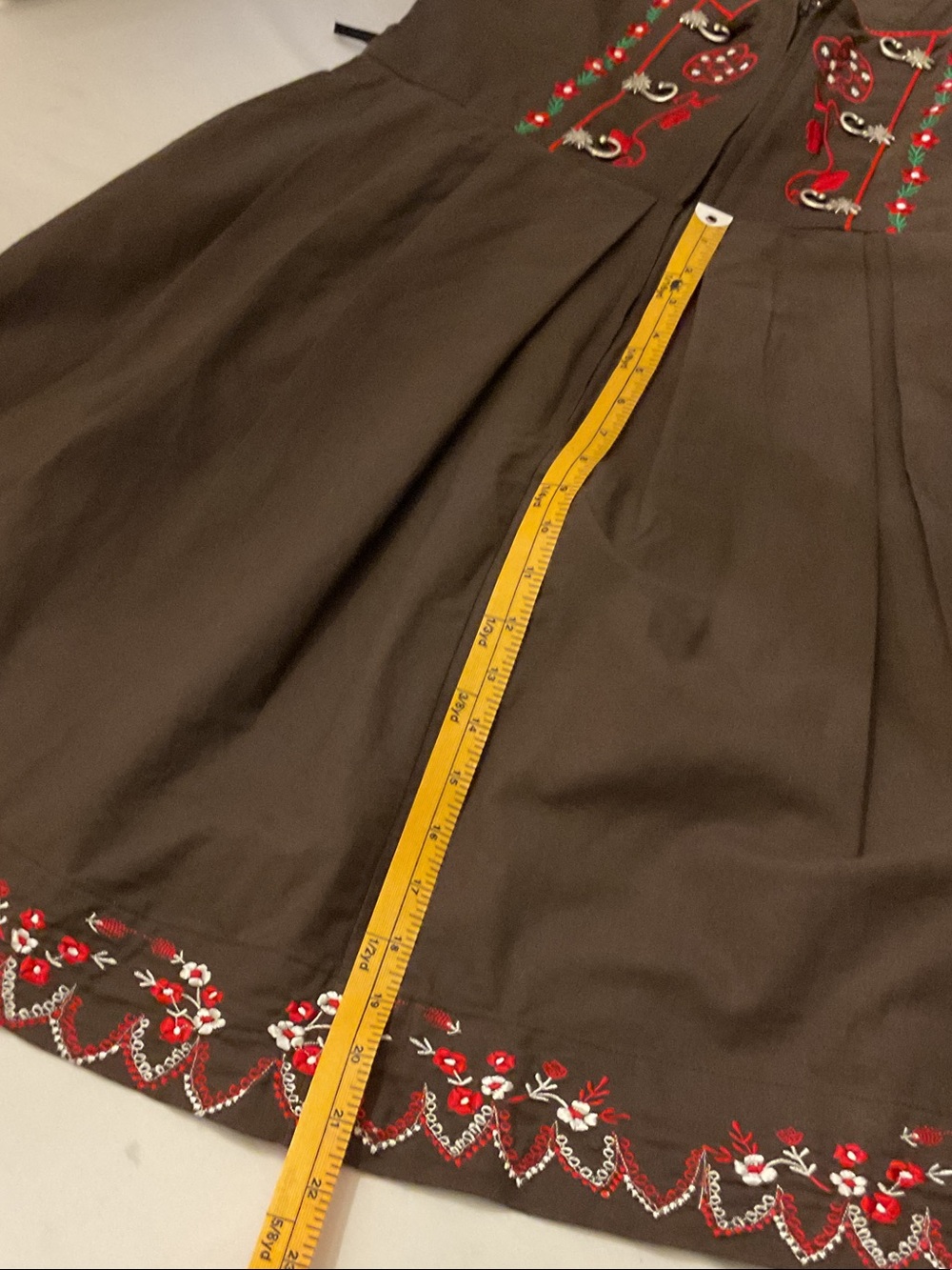 German Wear Brown Trachtenmode Dirndl Red & Green Embroidery Size 48, US 16 - Picture 8 of 10
